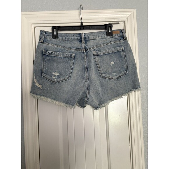 Blank NYC Womens Distressed Denim Shorts Light Wash Frayed Hem Jean Size 30 - Picture 2 of 4